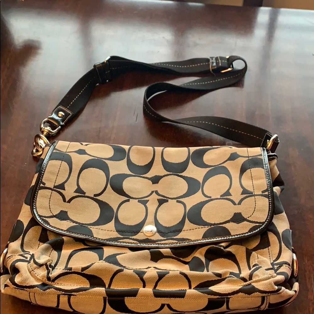Coach Signature Black and Tan Crossbody Bag